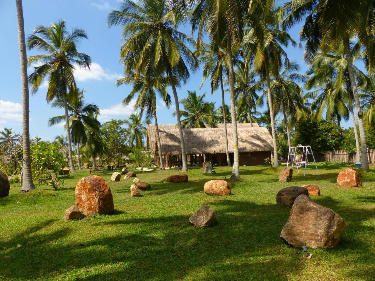 Coco Village Hotel Chilaw Bangadeniya Exterior foto